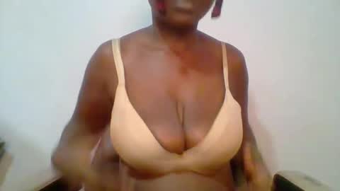 Snapshot of sweet_arianna_ chatting on February 14, 2:44 pm timaya online show from February 14, 2:44 pm