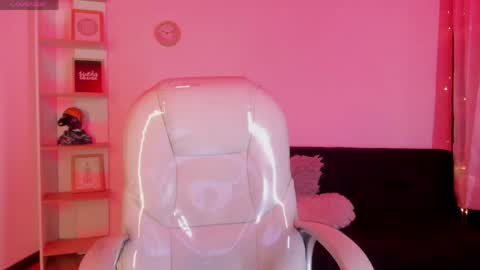 Bella online show from April 13, 8:04 am