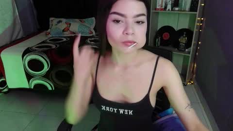 Candy online show from November 19, 3:34 pm