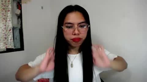 sweet_kyline69 online show from November 9, 4:36 pm