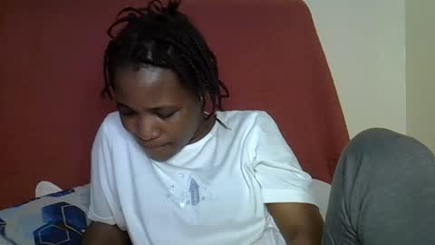 sweet_lessly online show from February 11, 1:12 pm