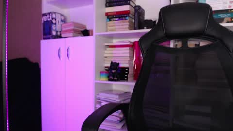 Jen online show from March 10, 6:17 am