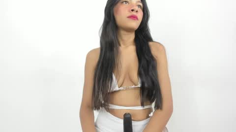 sweet_litle online show from June 3, 4:24 am
