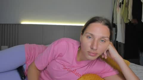 Sofi online show from April 11, 8:29 am