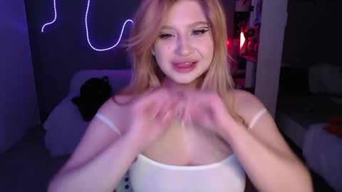 sweet_nicole_333 online show from May 16, 8:50 am