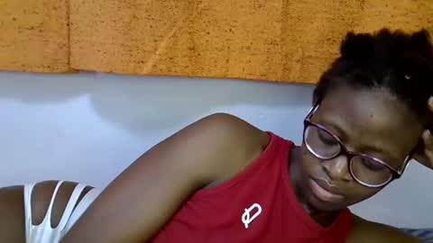 sweet_zarah online show from March 3, 6:47 pm