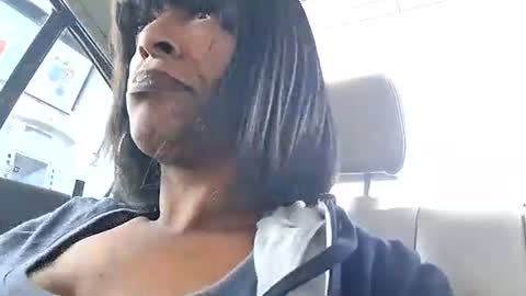 sweetaztee online show from February 1, 6:40 pm