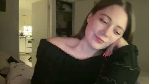 Snapshot of sweetcandyangel chatting on March 8, 5:58 am sweetcandy online show from March 8, 5:58 am