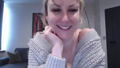 sweetgermangoddess online show from October 4, 9:37 am