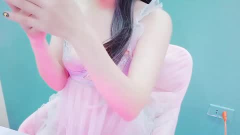 sweetie_bae99 online show from May 18, 3:27 am