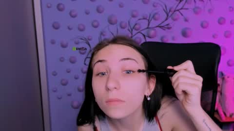 Chloe online show from January 6, 9:46 am