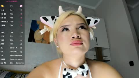 sweetie_peach_ online show from March 27, 6:59 am