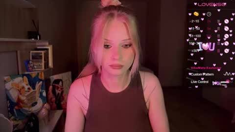 Snapshot of sweetielis chatting on September 23, 5:33 pm sweetie Lisa3 online show from September 23, 5:33 pm