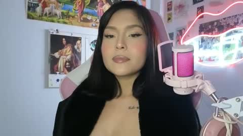 SweetJess online show from April 16, 4:35 am