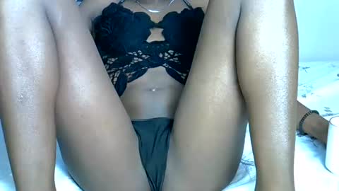 sweetkerry2 online show from July 2, 3:23 am