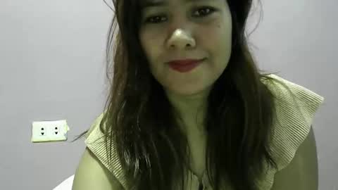 Snapshot of sweetliza20 chatting on October 22, 12:37 am Liz online show from October 22, 12:37 am
