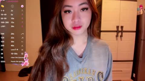 Zoe online show from May 6, 2:15 am