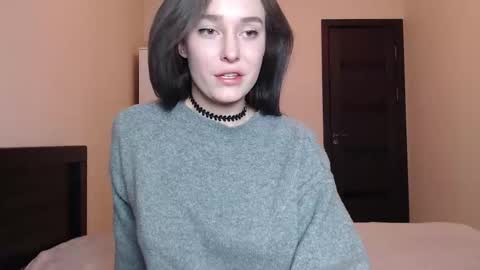 Mia online show from January 12, 8:03 pm