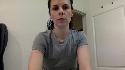 sweetriddance online show from February 1, 3:05 am