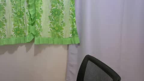 Mia online show from March 12, 12:04 pm