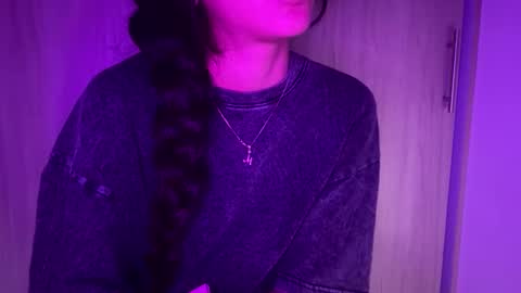 SweetSinnyX online show from April 16, 6:46 am