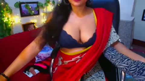 SweetSour online show from November 3, 6:39 am