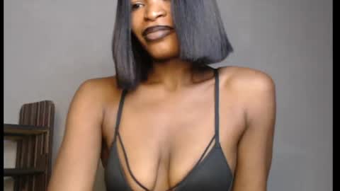 sweetxxboobsx online show from April 10, 8:42 am