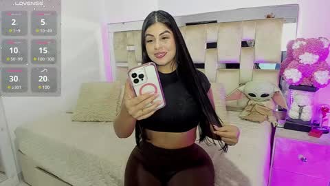  independent model  online show from December 17, 7:48 pm