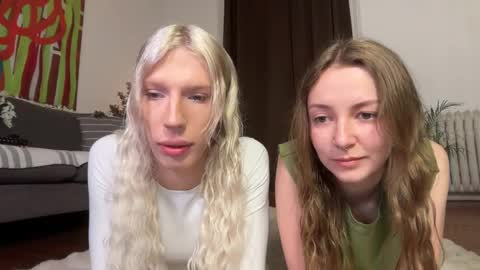 Lily online show from April 19, 9:53 am