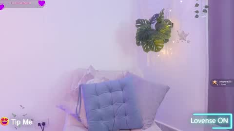 Helen  online show from February 6, 8:01 pm