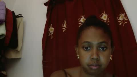 syndiedesiles online show from November 6, 6:03 pm