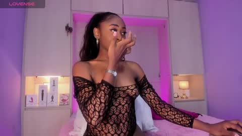 t4mmy_ online show from December 14, 5:18 am