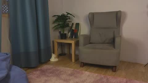 Lizzy online show from April 10, 6:30 am