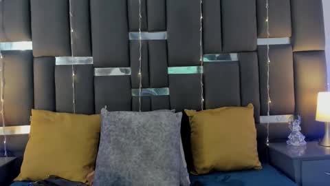 tali  online show from March 9, 6:33 pm