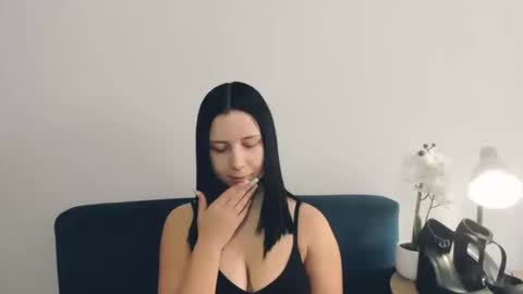 taliasensitive online show from March 18, 8:52 am