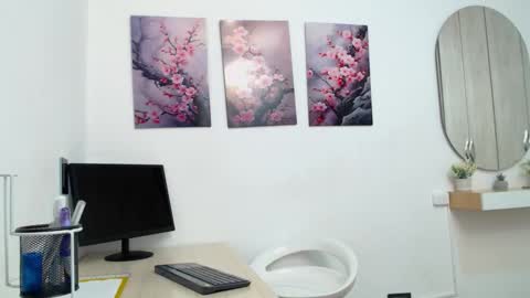 Hi im sara online show from March 12, 3:04 pm