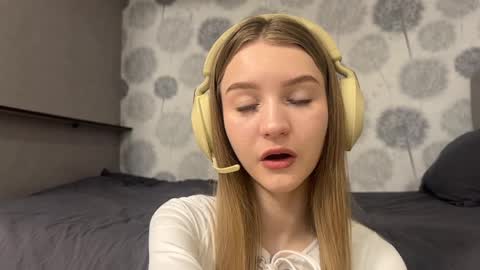 Melissa online show from April 1, 12:17 pm