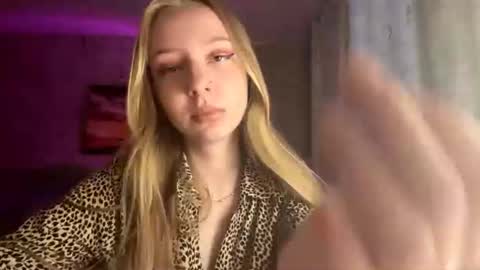 Jenny online show from June 30, 8:14 am
