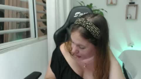 Snapshot of tamy_shine87 chatting on January 26, 11:50 pm Im Samy online show from January 26, 11:50 pm