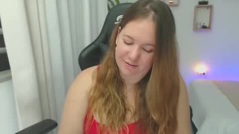 Snapshot of tamy_shine87 chatting on December 4, 6:44 am Im Samy online show from December 4, 6:44 am