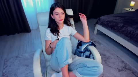 Anna online show from April 11, 7:45 am