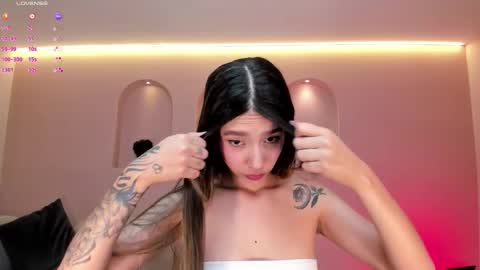 Tara Lawrence online show from November 2, 11:08 pm