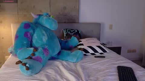 Tara White online show from March 10, 9:08 pm