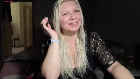 Tasha  Moon online show from April 23, 6:10 pm