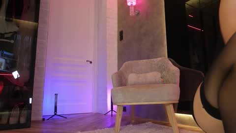 Tasha online show from September 22, 10:35 am