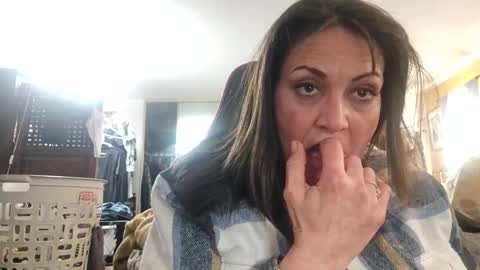 tasty14u420 online show from November 23, 4:52 pm