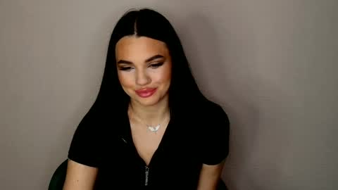 tasty_babyy online show from December 4, 7:23 pm