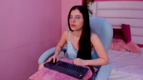 tatiana_arboleda online show from April 12, 7:55 am