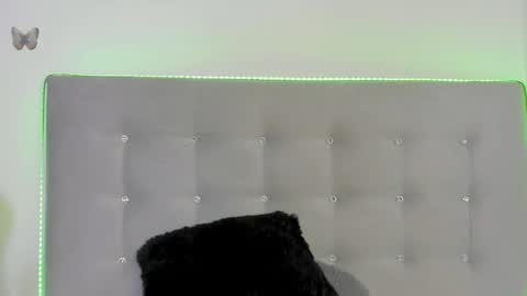 tatianasquirthot online show from May 19, 1:56 am
