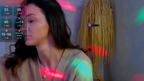 TayaKayan online show from December 14, 10:32 am